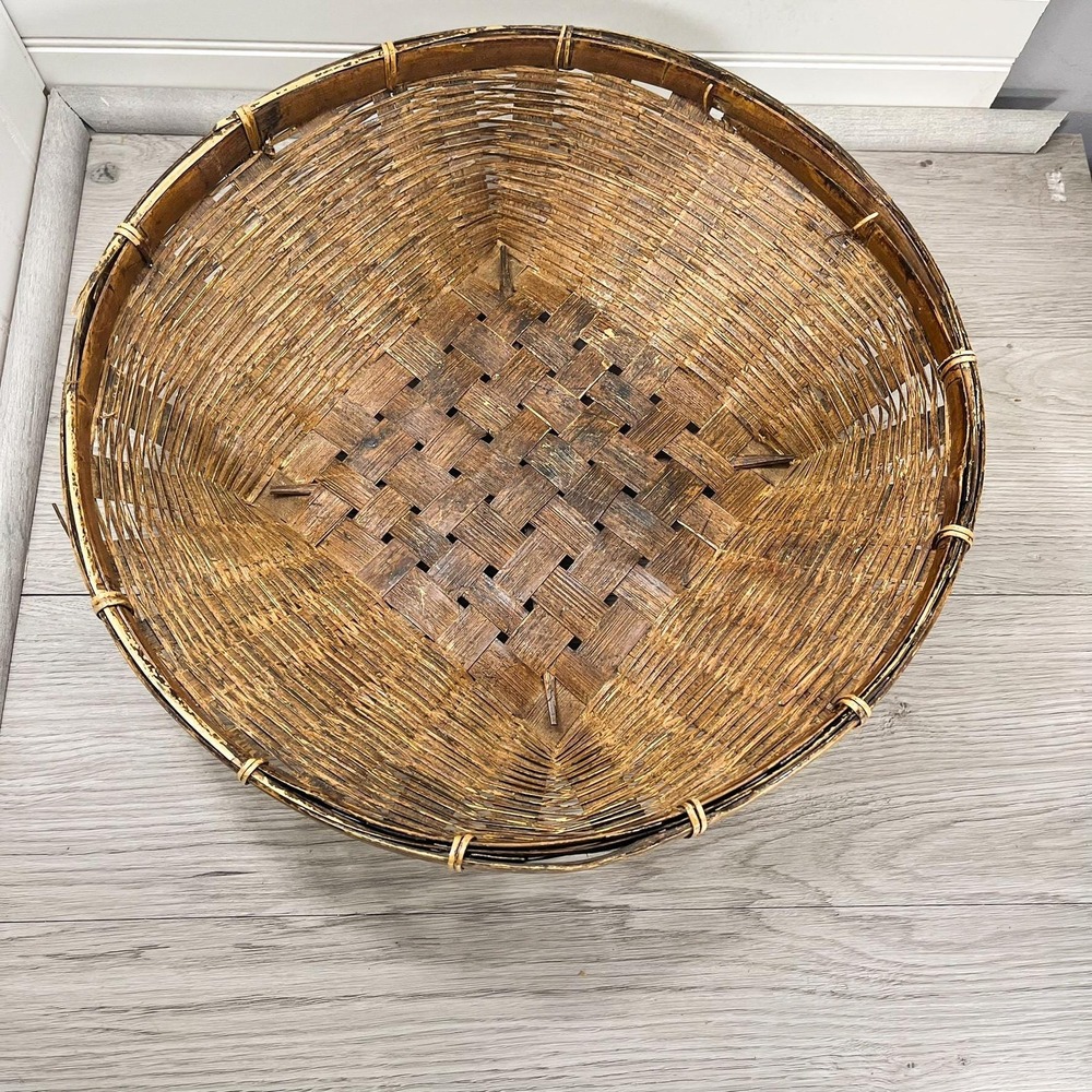 Antique Handwoven Wicker Basket: Farmhouse Decor, 16-inch Round - Picture 6 of 11